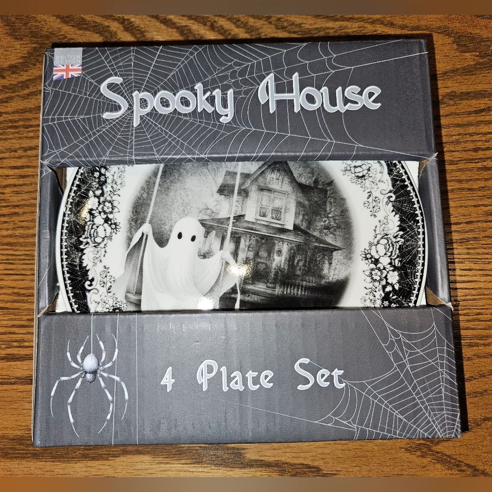 Eaton Fine Dining Spooky House Salad Dessert Plate Set
